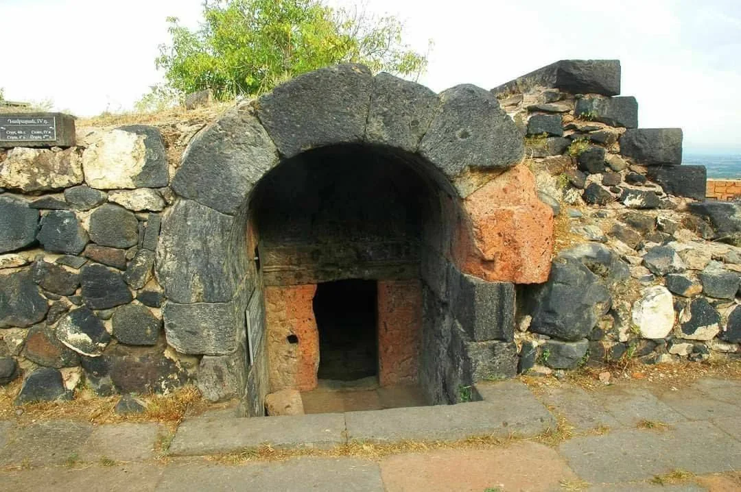 Гробница царского дома Аршакуни в Ахцке · 3