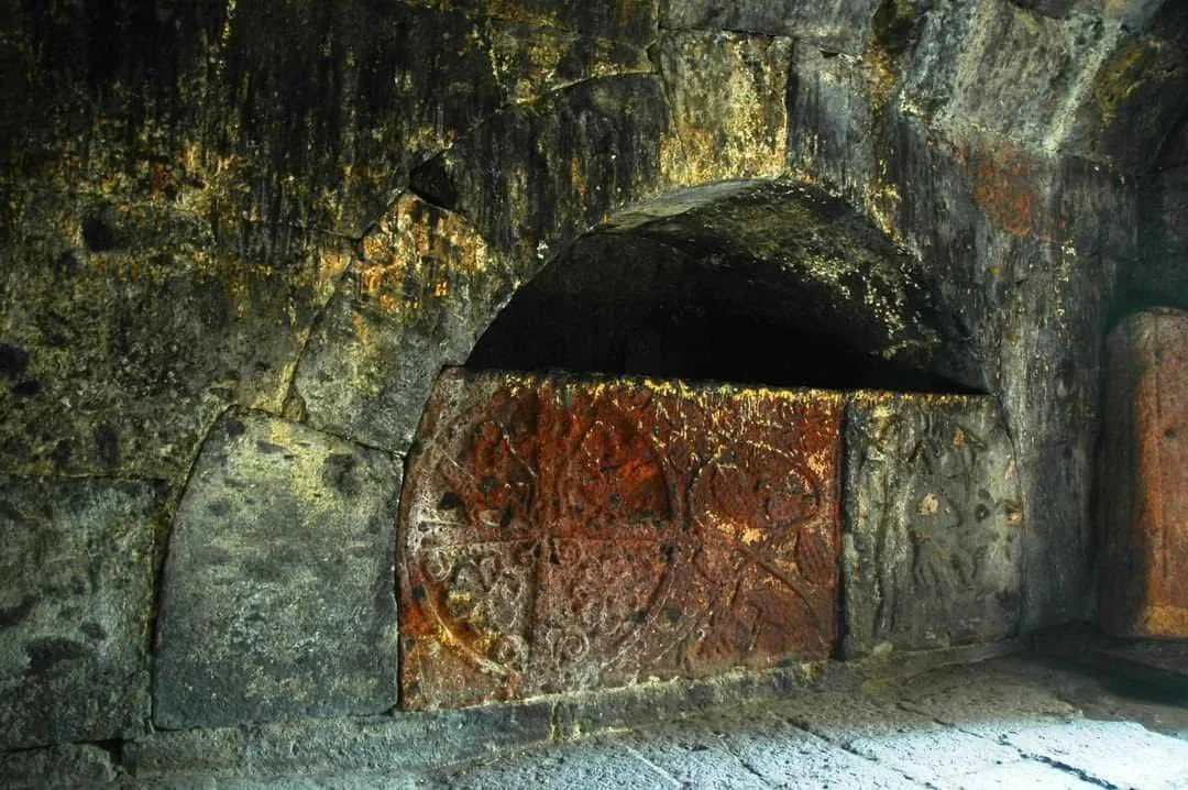 Гробница царского дома Аршакуни в Ахцке · 4