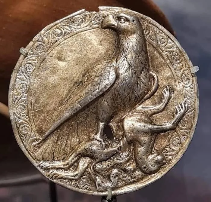 Արծաթե մեդալիոն, մ.թ.ա. 2-րդ դար