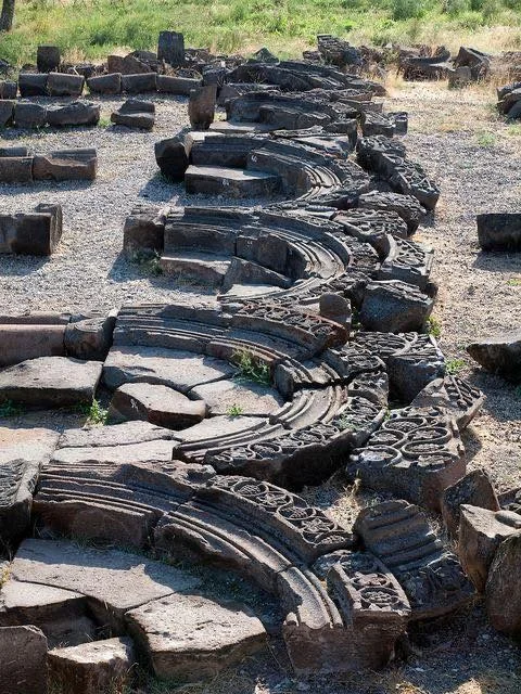 Զվարթնոց տաճարի ավերակները