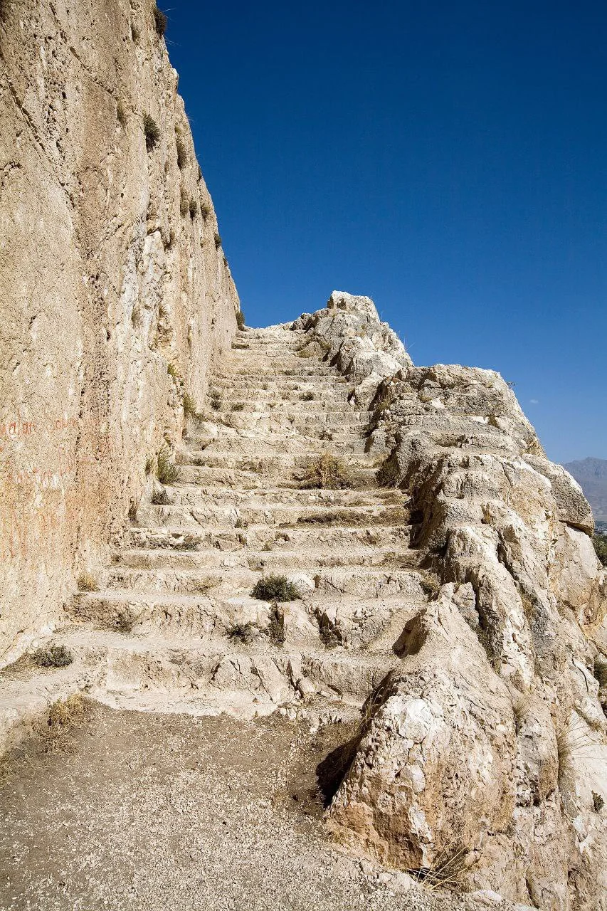 Tushpa, the capital of Urartu · 3