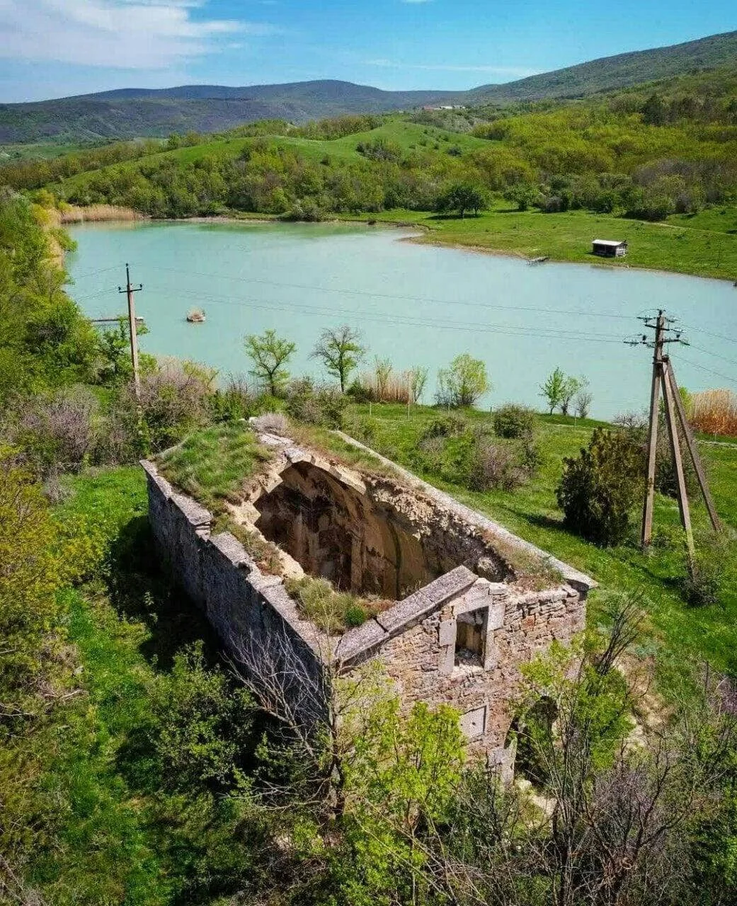 Սուրբ Ուրբաթ եկեղեցու ավերակները Ղրիմում · 3
