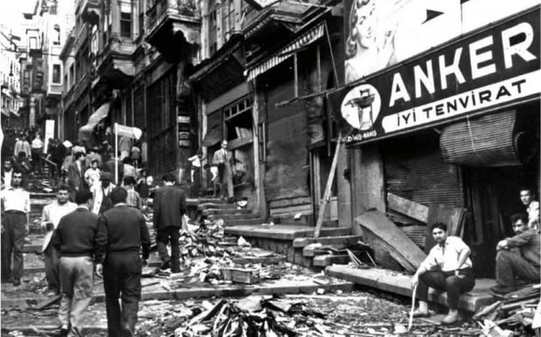 Les conséquences du pogrom de septembre 1955 · 3