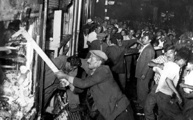 Les conséquences du pogrom de septembre 1955 · 5
