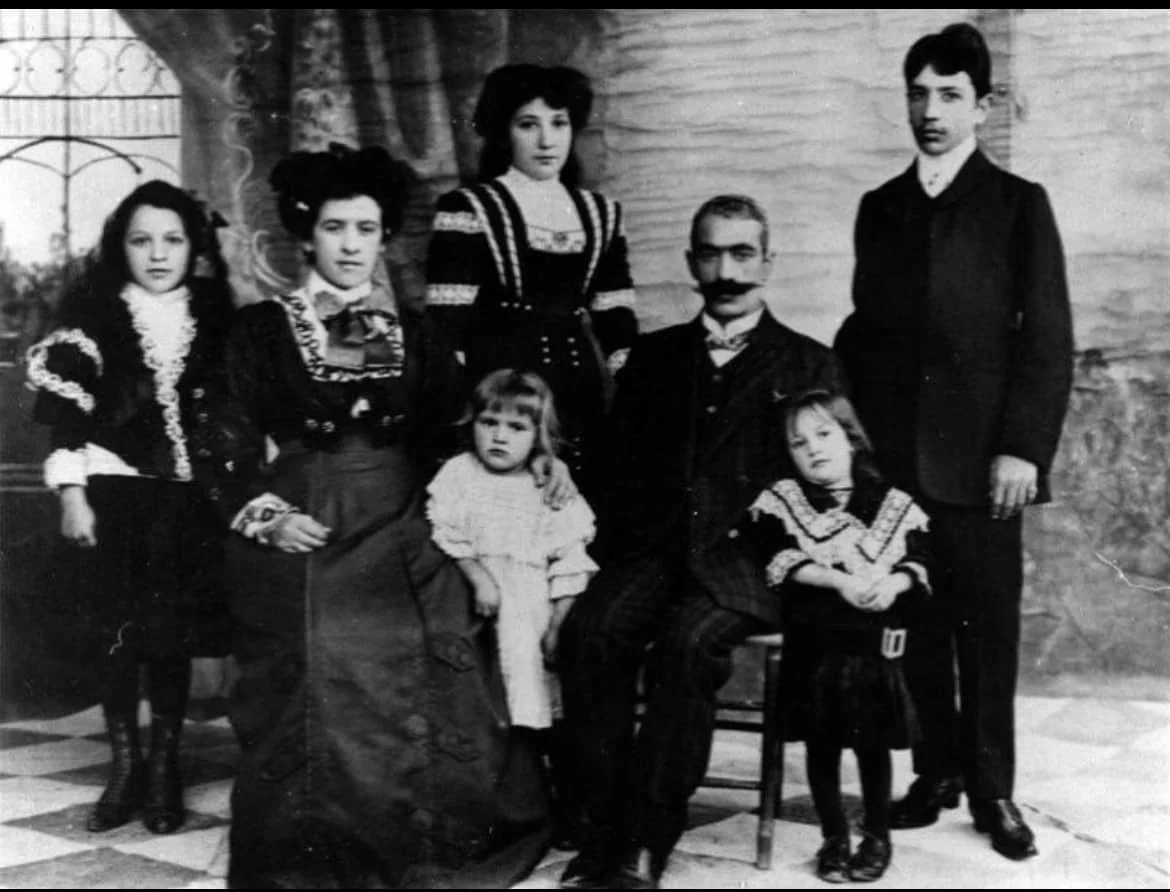 Հայկական ընտանիք Բոստոնում, 1908