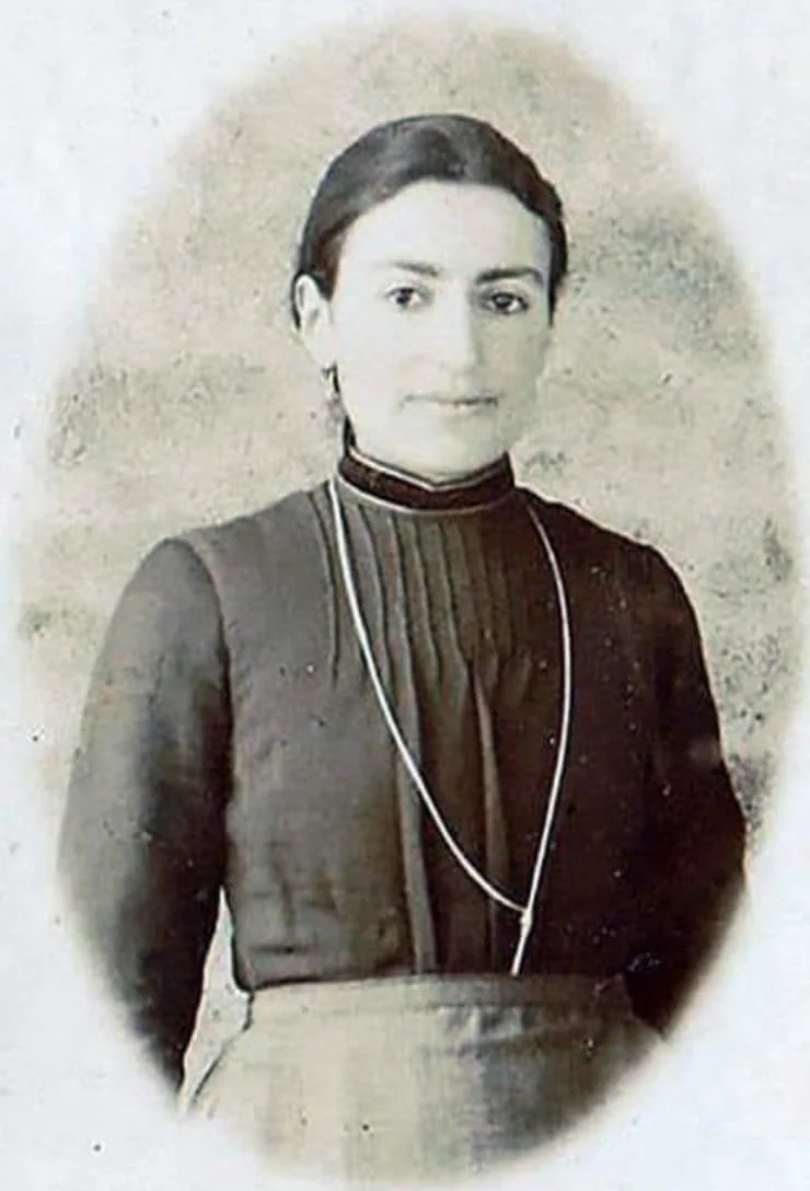 Վանեցի հայուհի, 1911