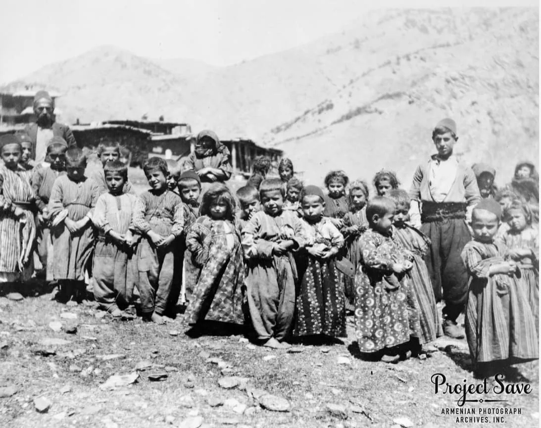 Զեյթունի գյուղական երեխաները, մոտ 1900 թ.