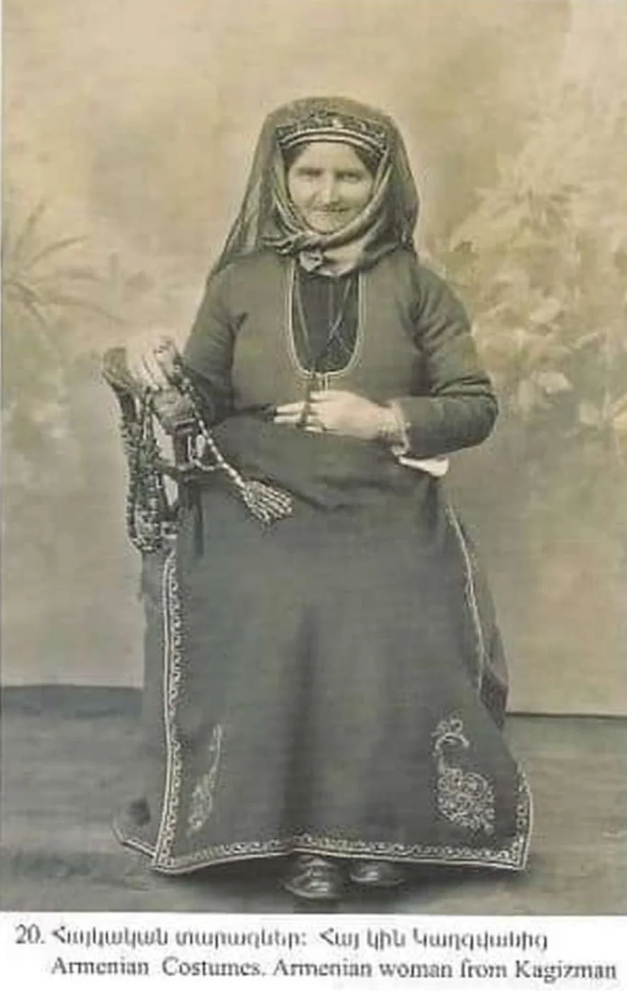 Կաղզվանցի հայուհին ավանդական տարազով