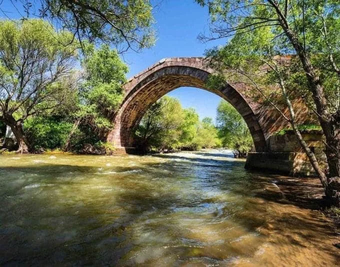 Դադալի կամուրջը (Սուր կամուրջ) Արփա գետի վրա