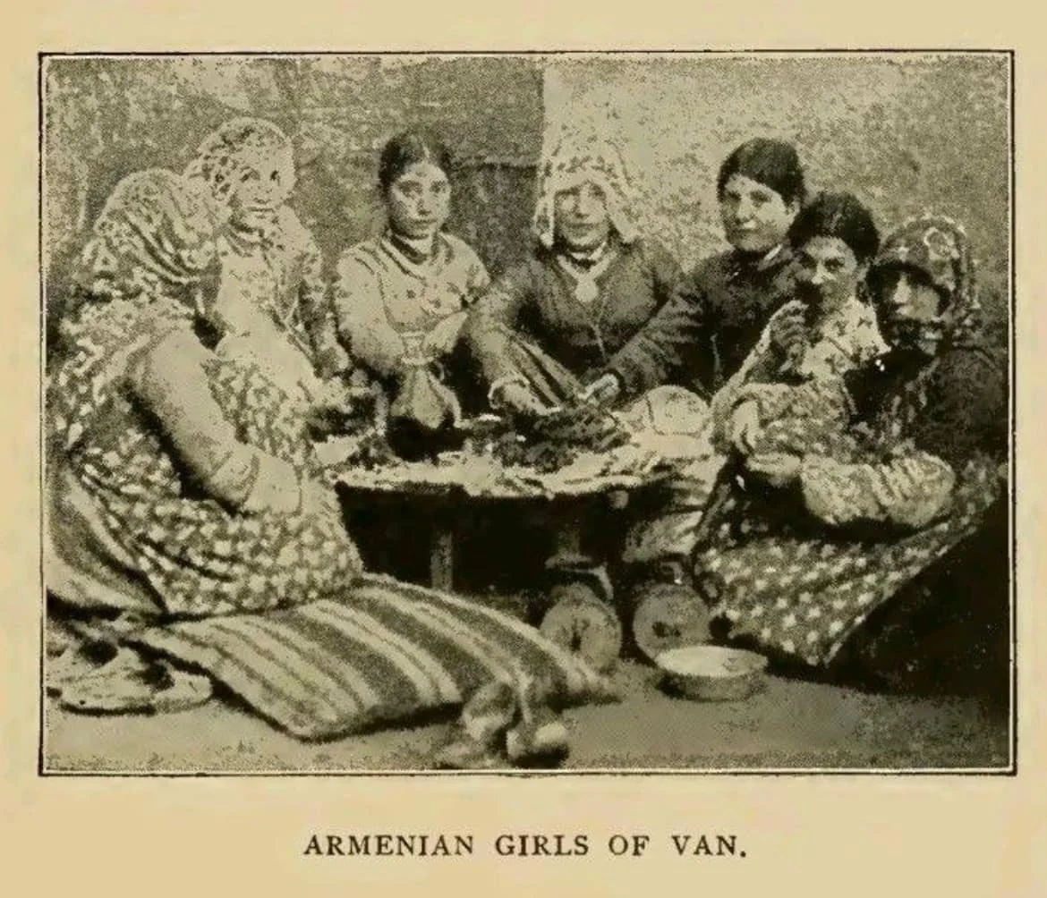 Վանի հայ կանայք