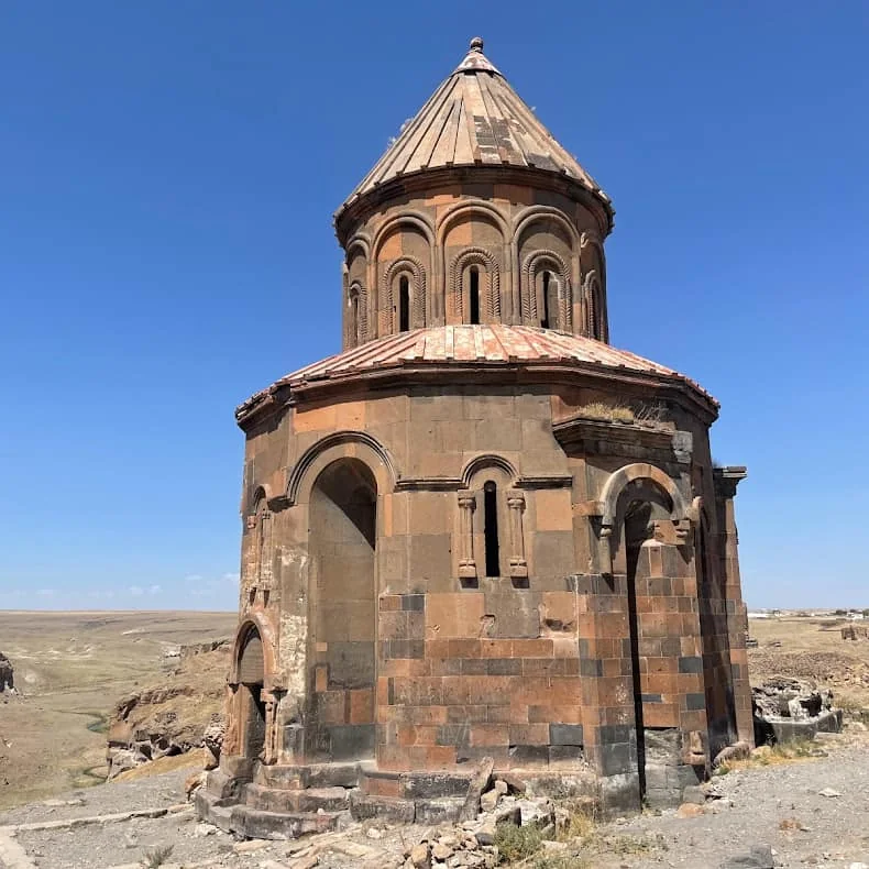Architect Trdat and the Dome of Hagia Sophia · 3