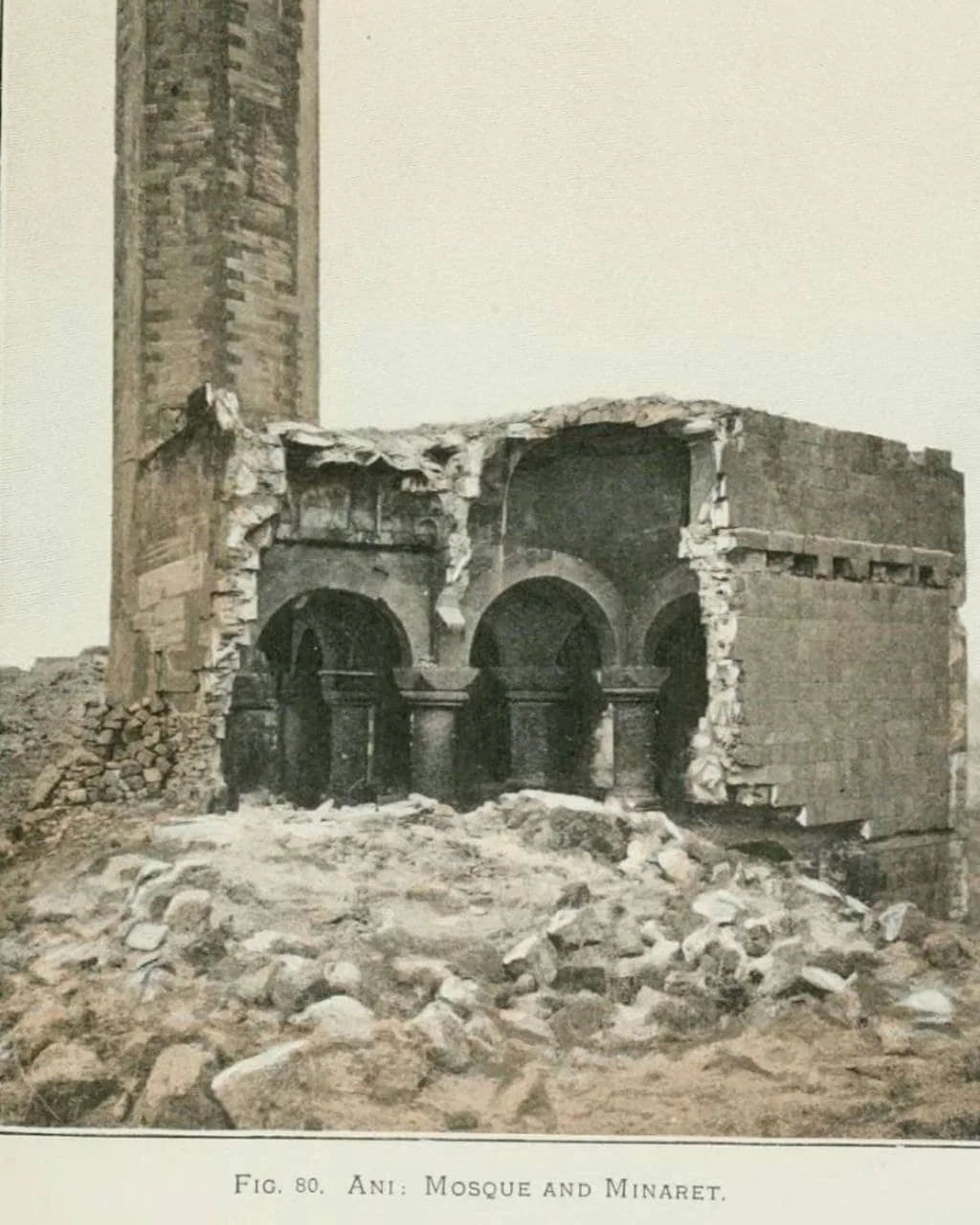 Անիի մայր տաճարը հարավ-արևելքից · 5