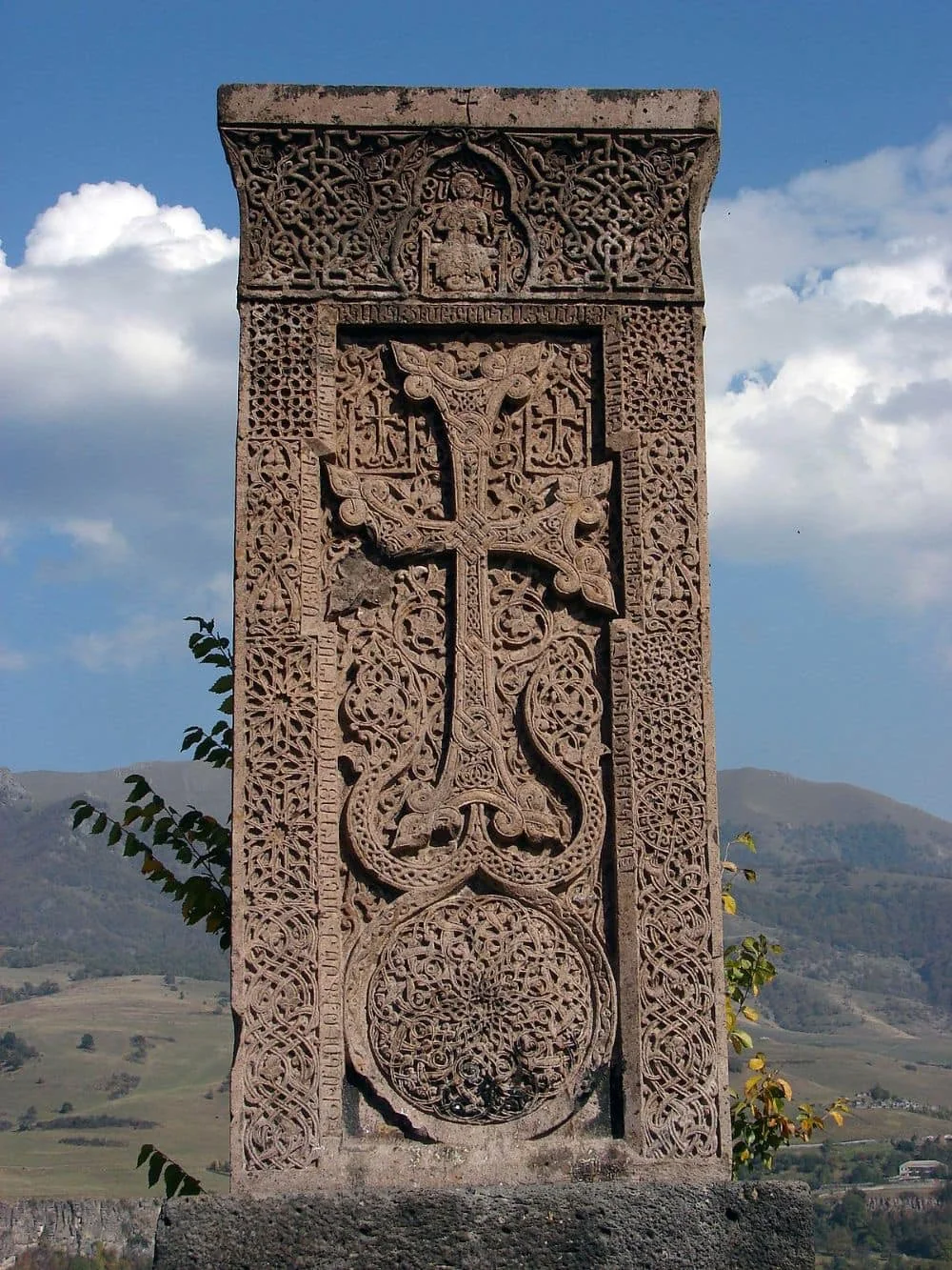 «Սուրբ Տերունական» խաչքարը, Դսեղ