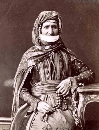 Սյունիքի տարեց հայ կինը համրիչով