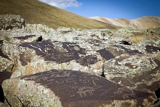 Gravure rupestre du haut-plateau arménien · 2