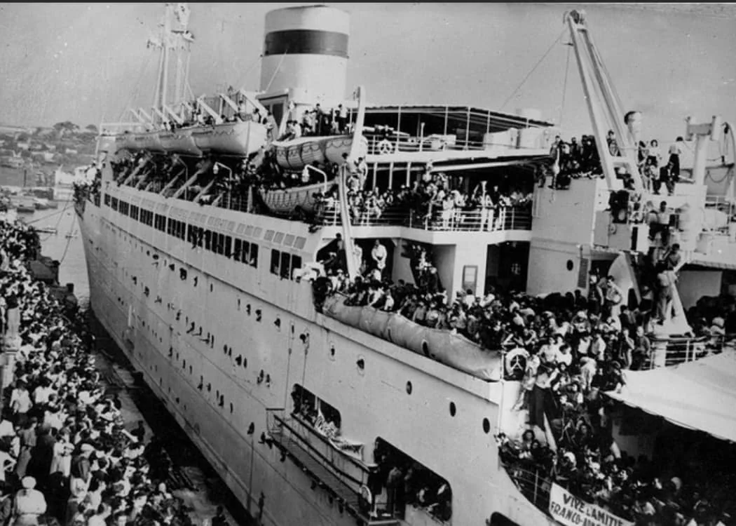 Հայրենադարձներին ճանապարհելը, Մարսել, 1947 թ.